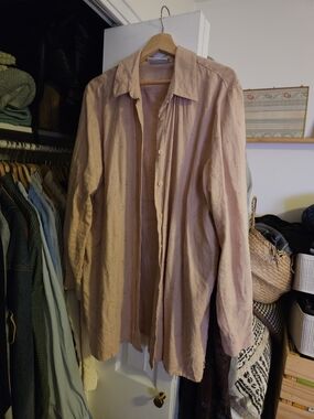 Women's Long-Sleeve Button-Up Shirt Coat in Light Pink